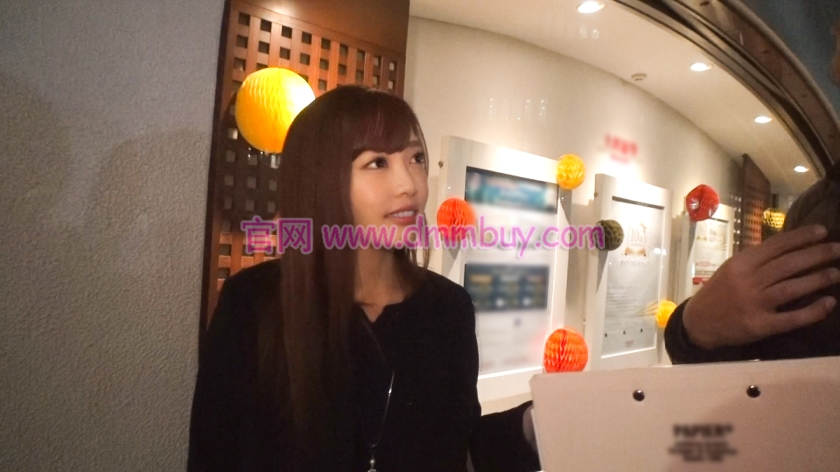 番号300MIUM-177,欲求不满24岁人妻美少女