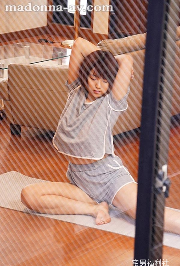 JUY-900:松本菜奈实最新番号,家教学生竟然变大奶人妻之公寓不伦情事！