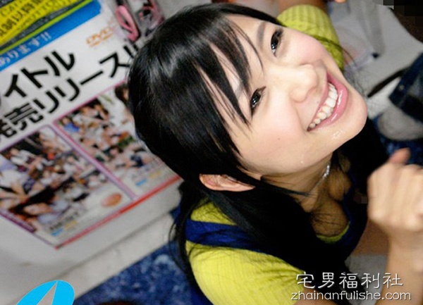 XV-973:童颜巨乳黑辣妹小仓奈々化身DVD店员跟粉丝当场开战！