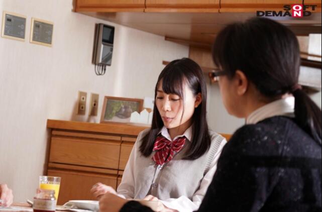 SDMU-933:失去第一次的富田优衣对弟弟产生强烈依赖