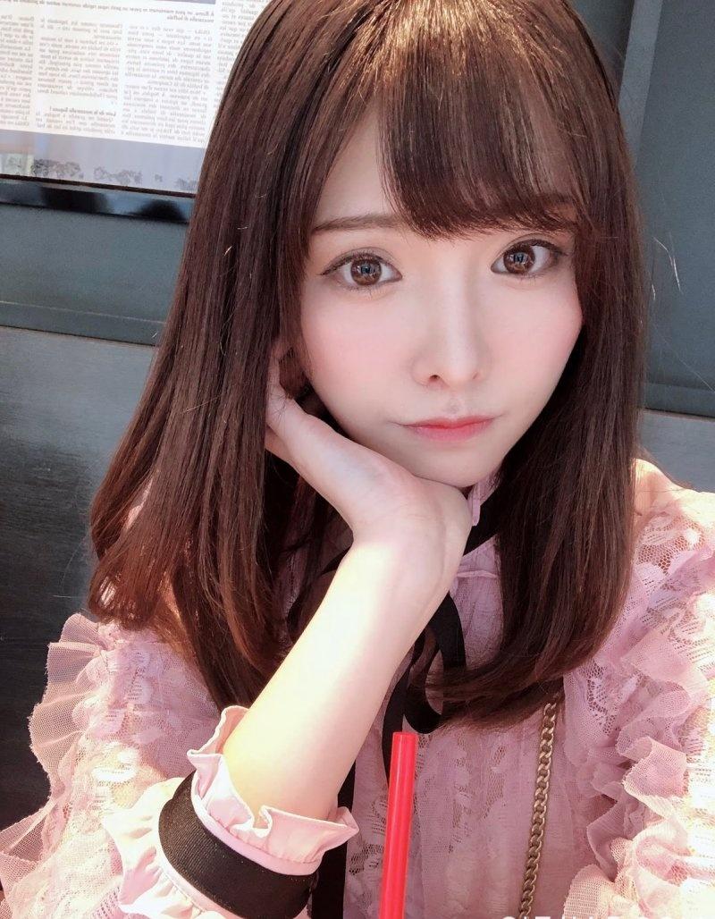 手脚完全固定脖子套上刑具 桥本有菜变身成犯妇戚秦氏！