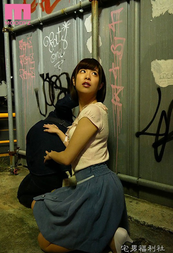 MIDE-622:短发美少女二宫光在男友面前遭疯狂轮奸！