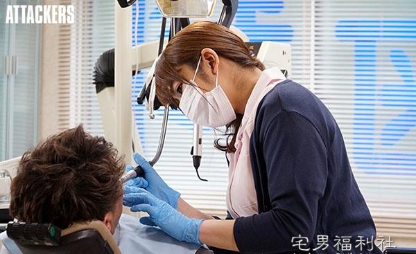 巨乳美少女神咲诗织一下海就被开发成欲女！