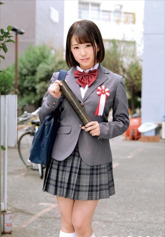 挑战最快出道！ 花岬なみ高中毕业3分钟在教室直接出道了！